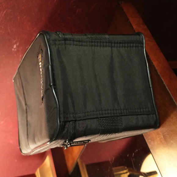 CASEIT ZIP-UP CD STORAGE CARRY CASE - Pre-owned - Picture 6 of 8